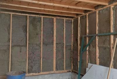 Casă cu 4 camere decomandat cu Teren 563 Mp în Rusca - 3