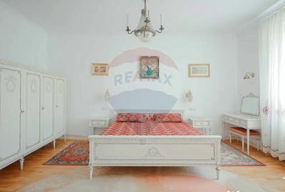 Casă cu 4 camere cu Teren 331 Mp în Central - 11