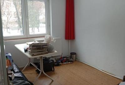 Apartament cu 4 camere decomandat în Central - 2