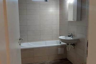 Garsoniera  decomandata 40 mp, demisol inalt, situata in Avantgarden 3 - 4