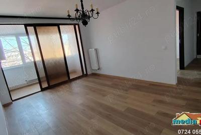 Apartament cu 3 camere semidecomandat în Micro 16