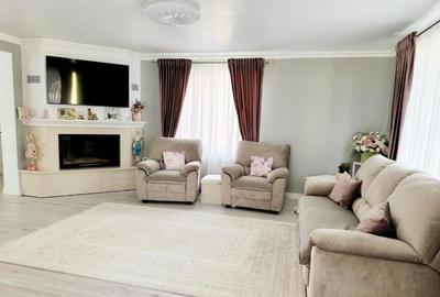 Casă cu 4 camere cu Canalizare în Centura - 2