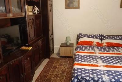 Oferta! Inchiriez camera frumoasa si spatioasa la vila unui tanar student,conditi foarte bune. - 3