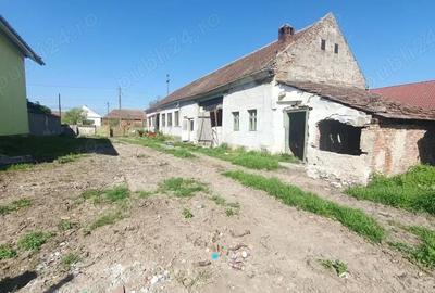 Casă cu 5 camere cu Teren 2259 Mp în Zădăreni - 10
