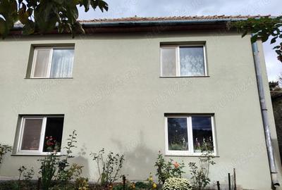 Casa de vanzare 6 camere - 9