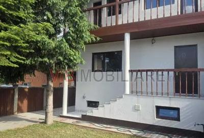 Casă cu 5 camere cu Teren 218 Mp în Central