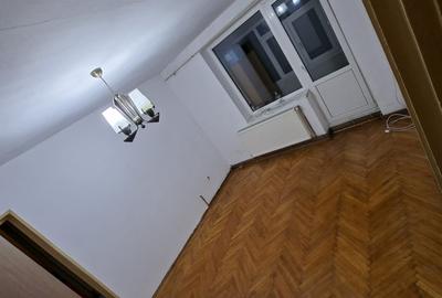 3 camere Calea Bascov , centrală/ finisaje clasice , LIBER / ușor negociabil ! - 2