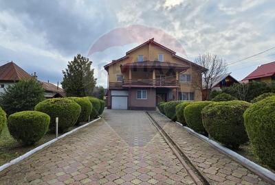 Casă cu 5 camere cu Teren 3156 Mp în Gura Ocniței - 1