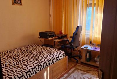 Apartament cu 2 camere decomandat în Rovine - 3