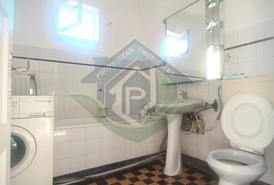 Casă cu 3 camere decomandat în Stupini - 2