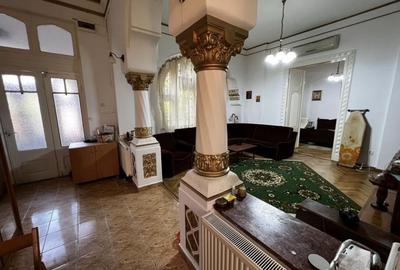 Apartament cu 3 camere circular în P-ța Victoriei