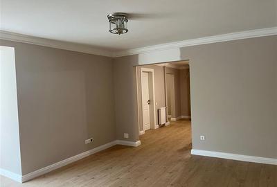 Apartament cu 3 camere decomandat în Decebal - 1