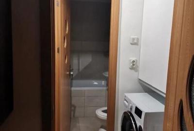 Apartament cu 2 camere, decomandat - zona Tractorul. - 2