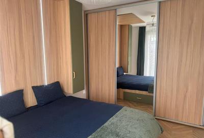 Apartament cu 3 camere decomandat în Exterior Vest