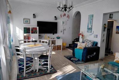 Casă cu Teren 179 Mp în Central - 2