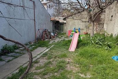 Casă individuală cu 3 camere cu Canalizare în Trocadero - 4