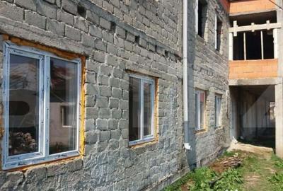 Casă cu 18 camere cu Teren 619 Mp în Central - 2