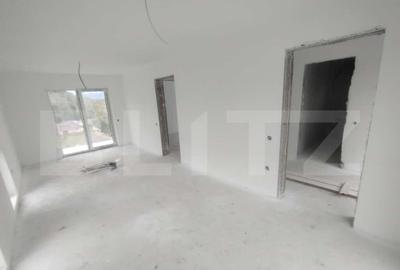 Casa 111 mp,pe 2 nivele cu 4 camere,570 mp teren,zona Valea - 2