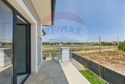 Vila cu 4 camere de vanzare- Darza -Crevedia - 14