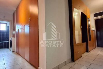 Apartament cu 4 camere decomandat, mobilat în Central - 3