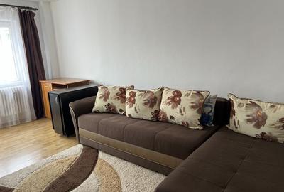 Apartament cu 2 camere decomandat în Nicolina