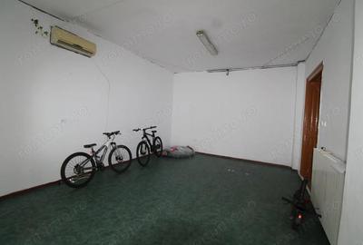 Spațiu comercial, de 75 mp, în Central - 9