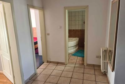 Apartament cu 3 camere decomandat în Petru Rareș - 3