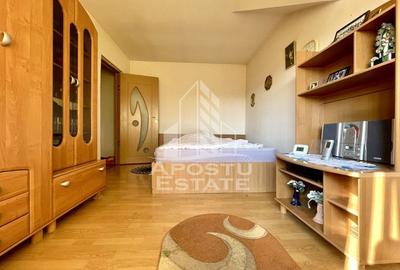 Apartament cu 2 camere decomandat, mobilat în Girocului