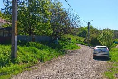 Ciurbesti zona Bisericii TEREN 7000mp intravilan cu utilitati acces si din sos d - 2