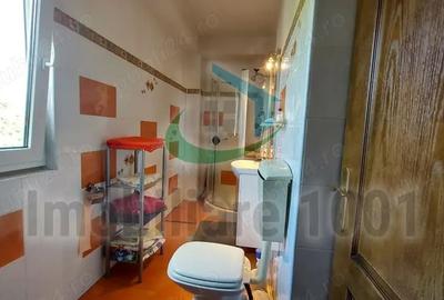 Casă cu 5 camere cu Teren 660 Mp în Central - 11
