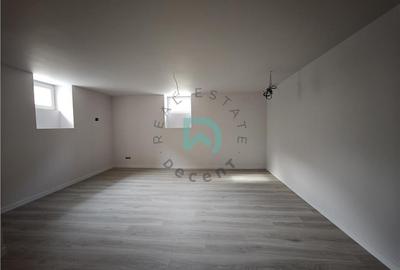 Birou, de 75 mp, în 15 Noiembrie - 12