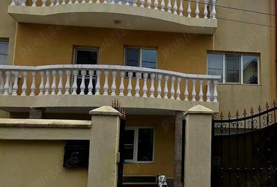 Casă cu 4 camere cu Teren 400 Mp în Fundeni - 2