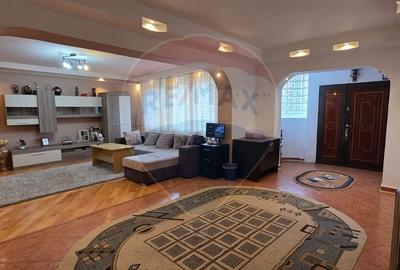 Casă cu 5 camere cu Teren 3156 Mp în Gura Ocniței - 7