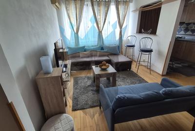 Apartament cu 2 camere semidecomandat, mobilat în Unirii
