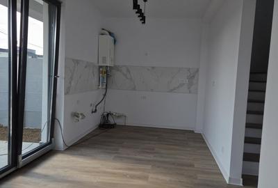 Casă cu Teren 230 Mp în Berceni