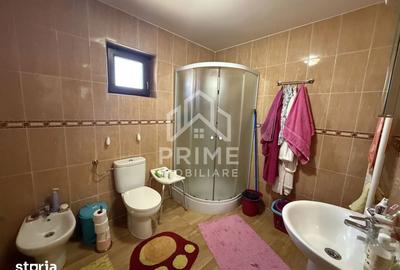 Casă cu 8 camere cu Teren 626 Mp în Central - 3