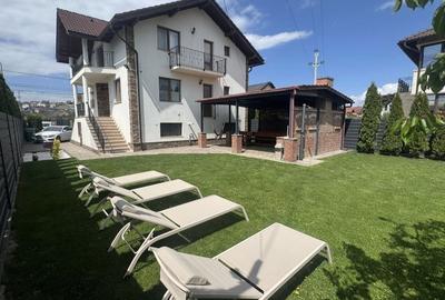 Casă cu 4 camere în Central