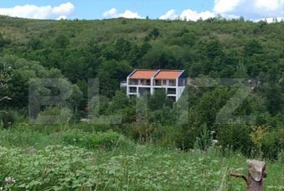 Casă cu 4 camere cu Teren 456 Mp în Central