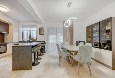 Duplex cu 5 camere cu Canalizare în Central - 1