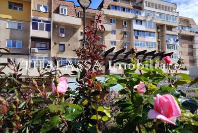 Apartament cu 3 camere decomandat în Lăpuș