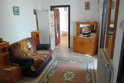 Apartament cu 2 camere decomandat în Mărăței