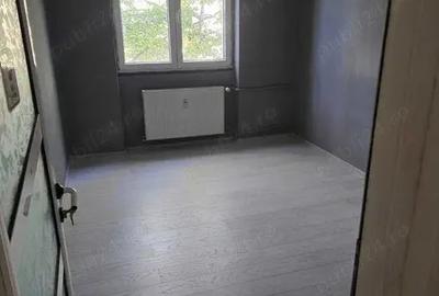 Apartament cu 3 camere decomandat în Basarabia