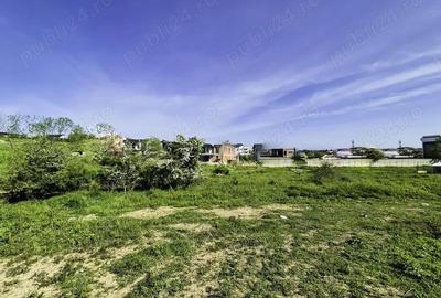 Teren de 5600 mp, în Hințești - 1