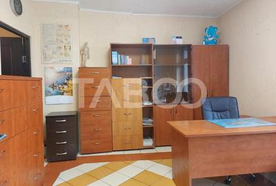 Cabinet medical de vanzare 3 camere 50 mp mobilat central Cisnadie - 10