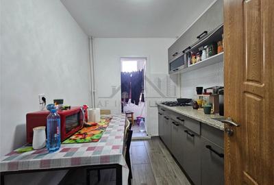 Apartament cu 2 camere decomandat în Canta - 4