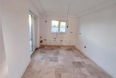 Duplex despartit prin garaj - zona excelenta - toate utilitatile - asfalt - pano - 9