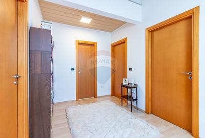 Casa / Vila in Corbeanca, langa lac, zona exclusivista - 32