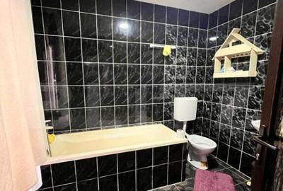 Casă cu 4 camere cu Teren 1400 Mp în Central - 9