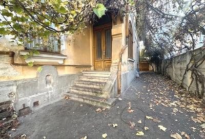 Vanzare imobil cu arhitectura neoromaneasca - teren 460mp - Victoriei- Capitale - 2