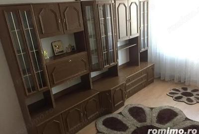 Garsonieră decomandată în Lipovei